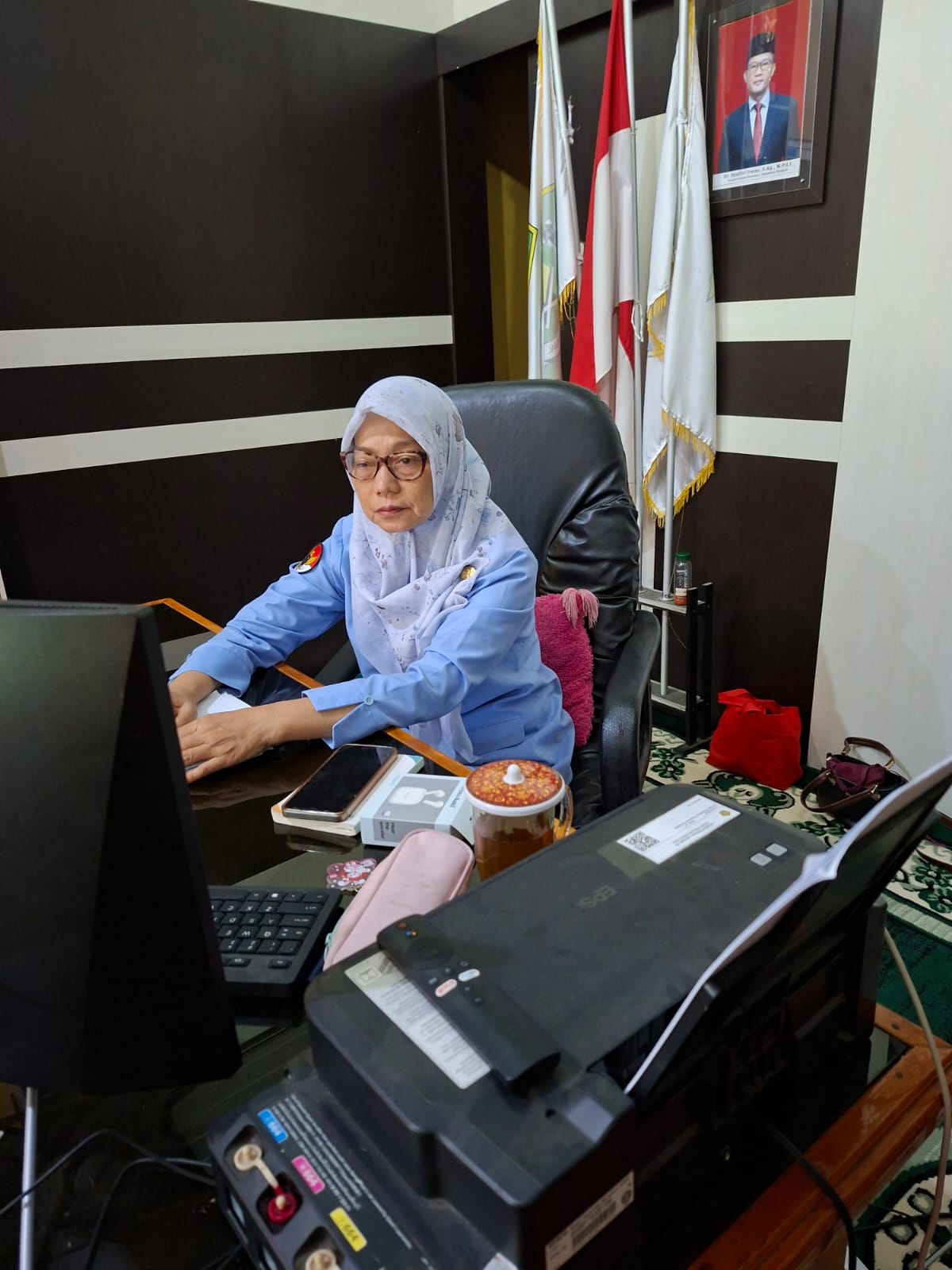 Dedeh Haryati dan Dwi Agustina Ikuti Zoom Meeting Evaluasi Penilaian sementara PMP-ZI